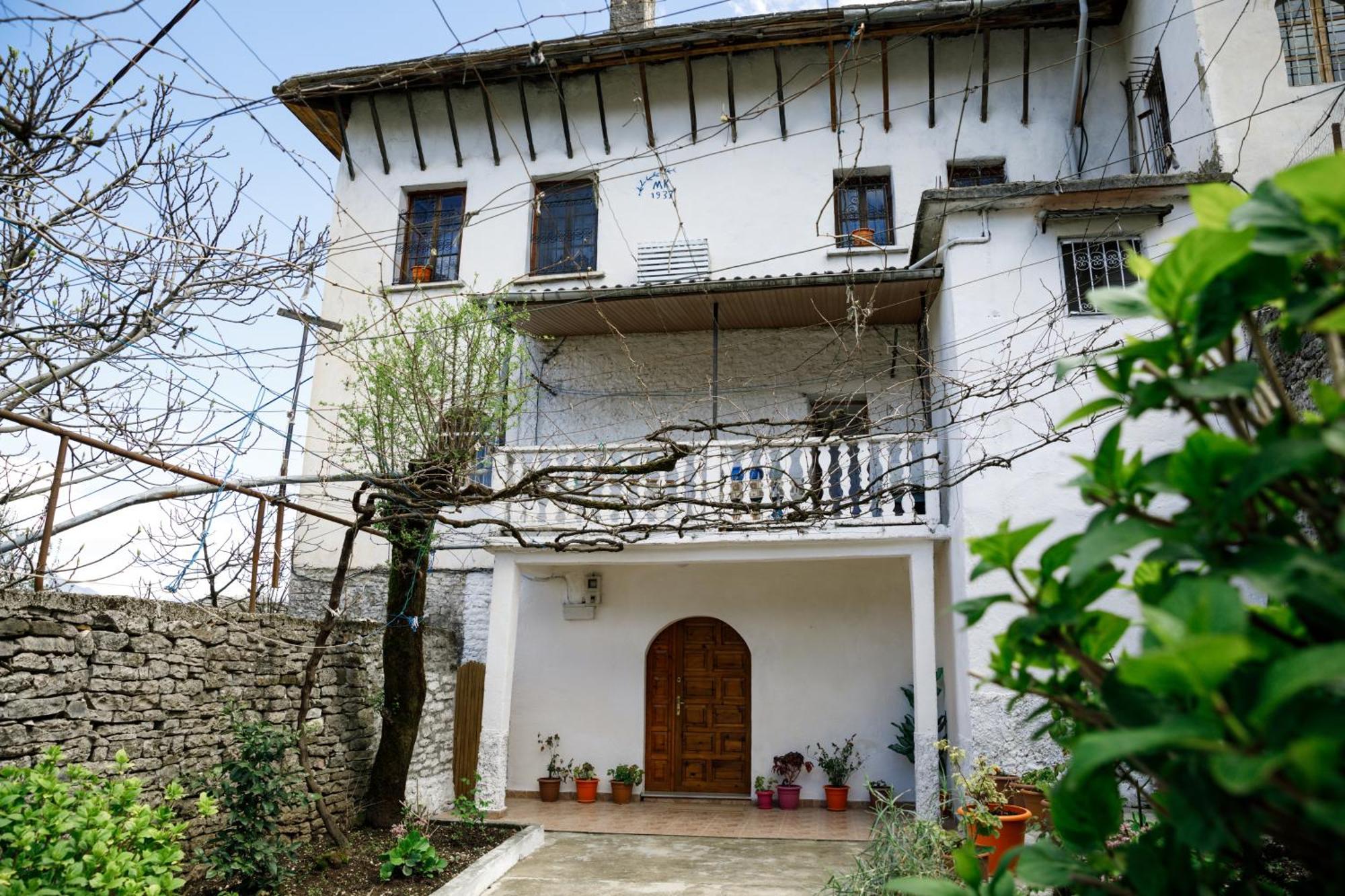 Guesthouse 1805 Gjirokaster Exterior photo