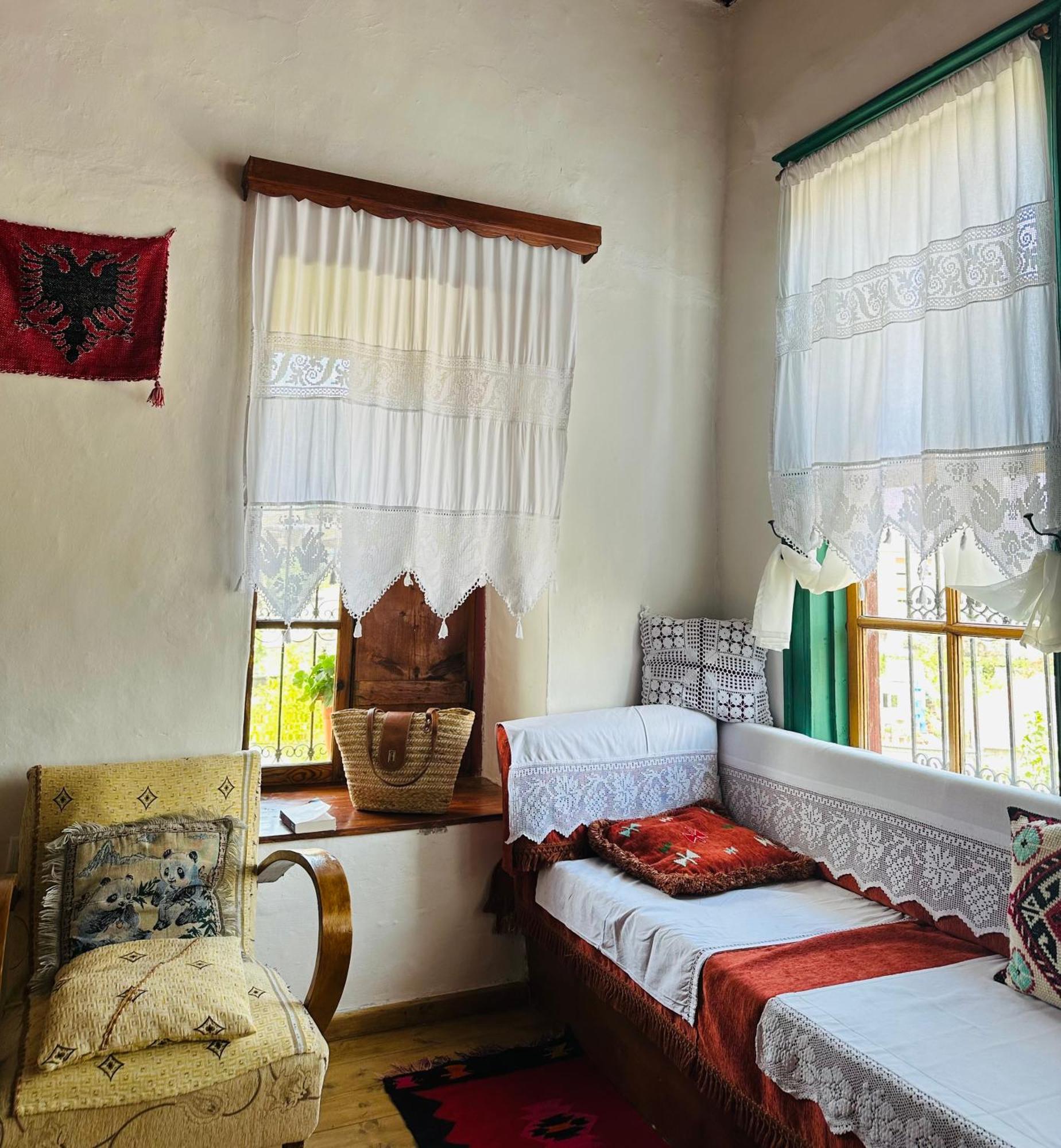 Guesthouse 1805 Gjirokaster Exterior photo
